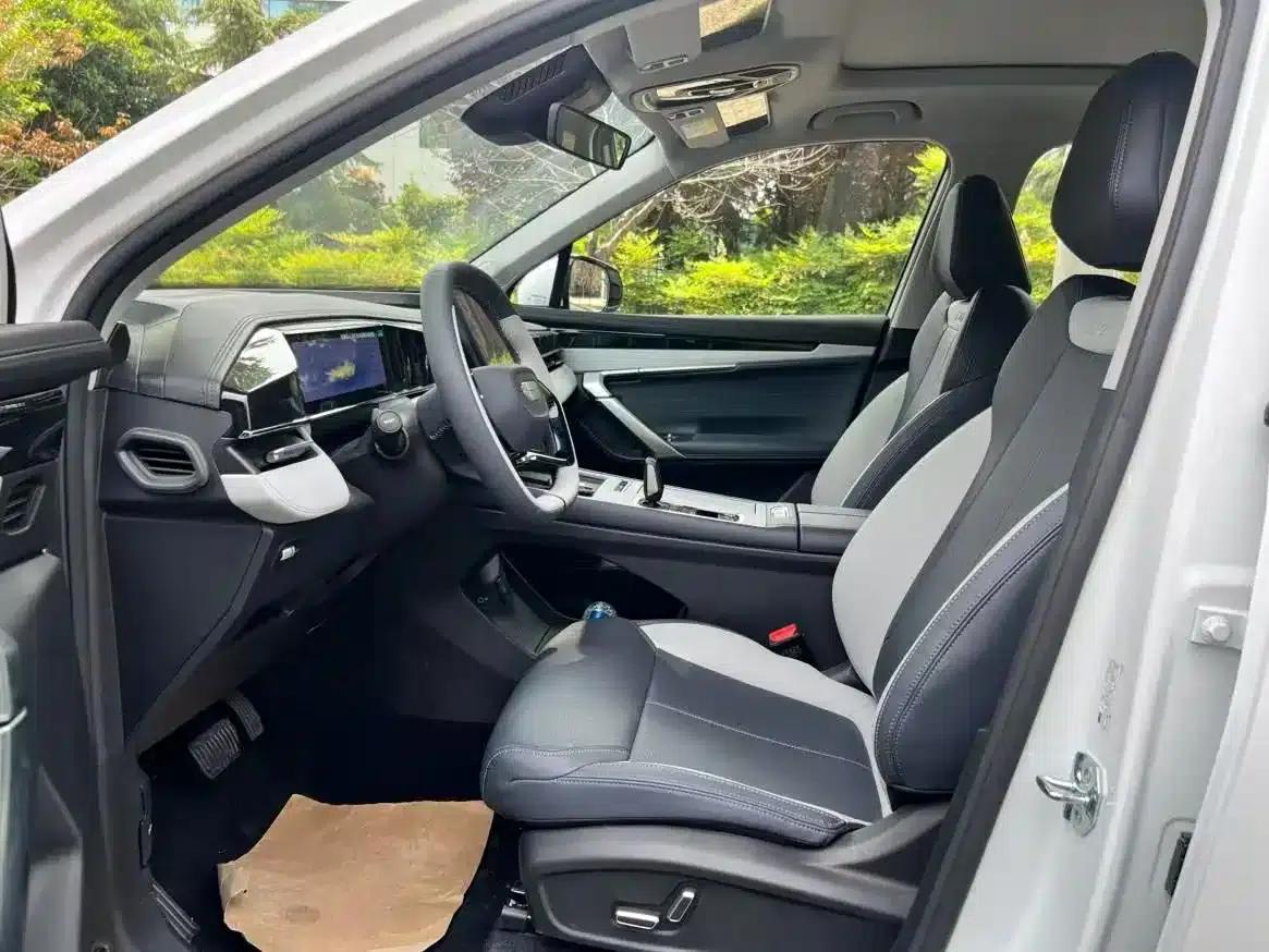 Geely Boyue L 2024 1.5TD DCT Dragon Edition — миниатюра 8