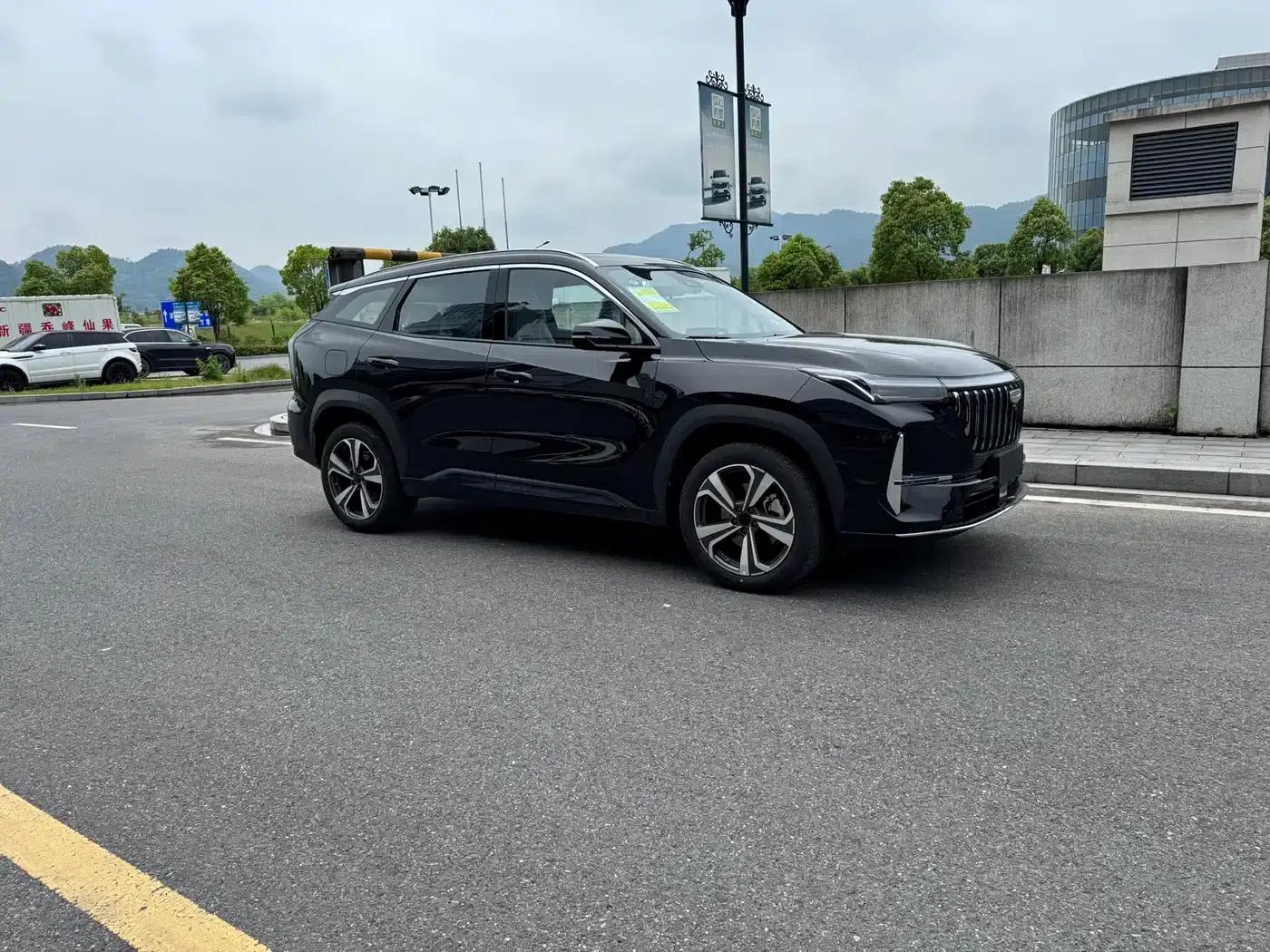 Geely Boyue L 2025 Fourth Generation 1.5TD DCT (Mountain and River) — миниатюра 3