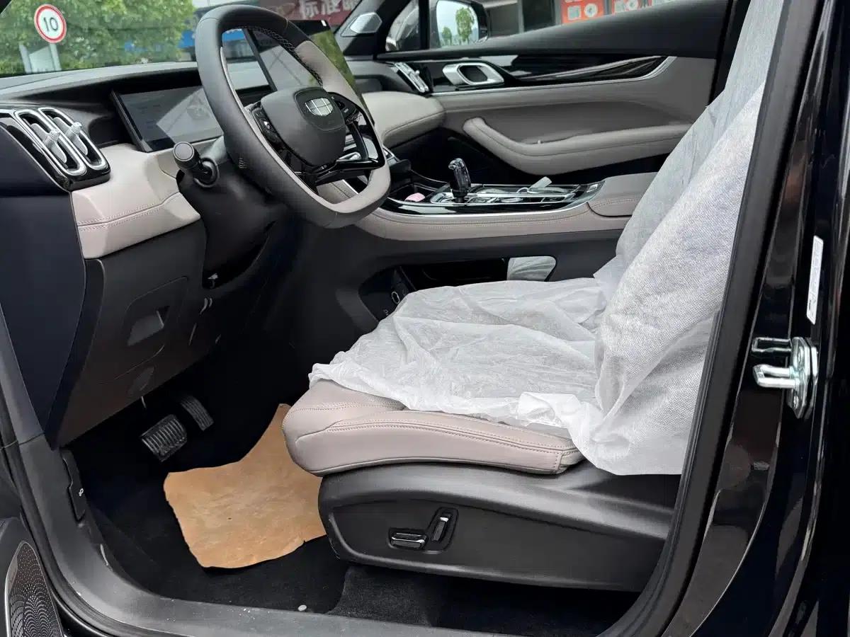 Geely Boyue L 2025 Fourth Generation 1.5TD DCT (Mountain and River) — миниатюра 7