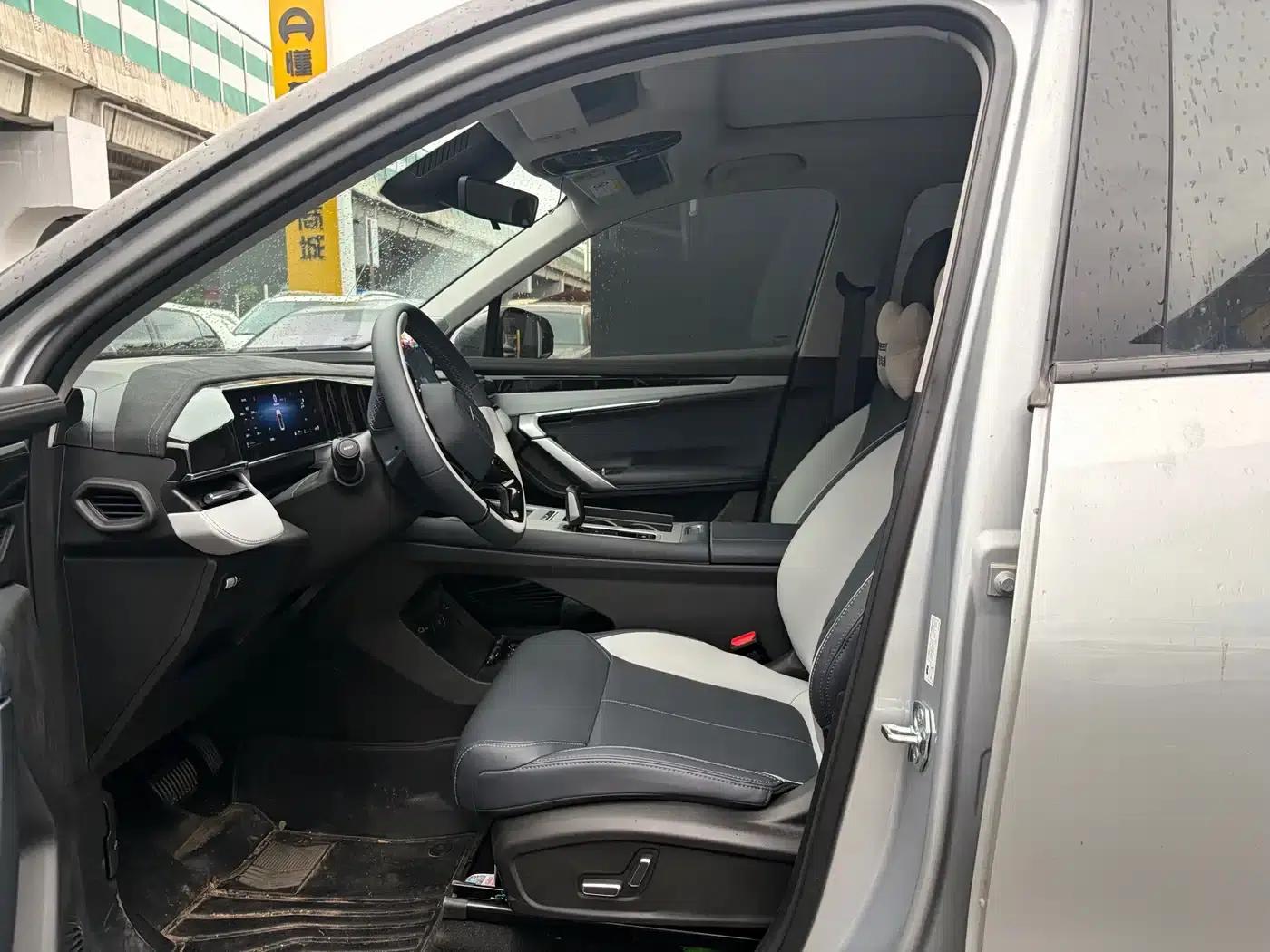 Geely Boyue L 2024 1.5TD DCT Premium Edition — миниатюра 3