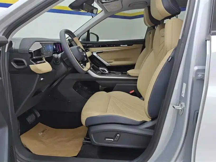 Geely Boyue L 2023 1.5TD DCT Premium Edition — миниатюра 9