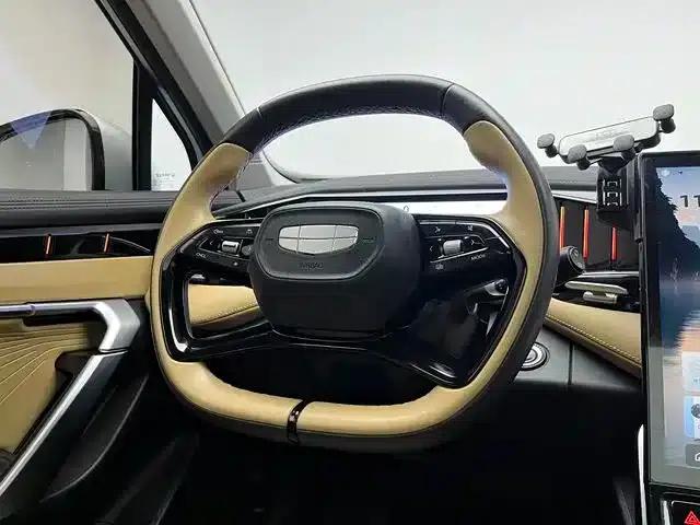 Geely Boyue L 2023 1.5TD DCT Premium Edition — миниатюра 12