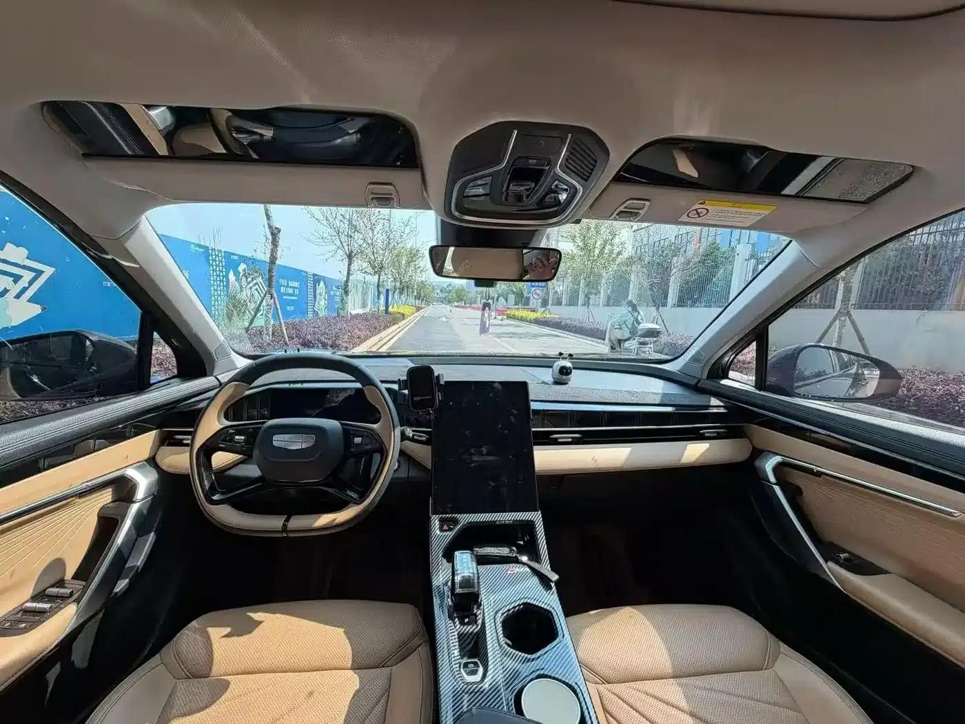 Geely Boyue L 2023 1.5TD DCT Luxury Edition — миниатюра 5