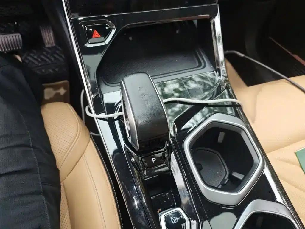 Geely Boyue L 2023 1.5TD DCT Premium Edition — миниатюра 7