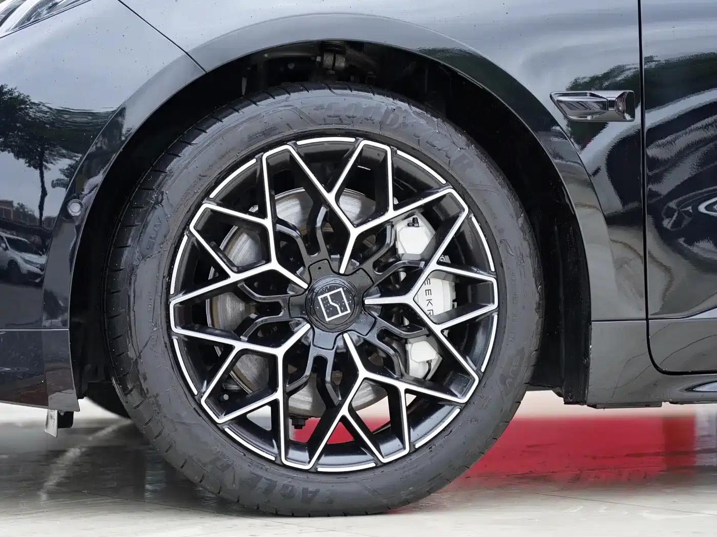 Extreme Krypton 001 2024 WE Edition 100kWh Rear-Wheel Drive — миниатюра 17
