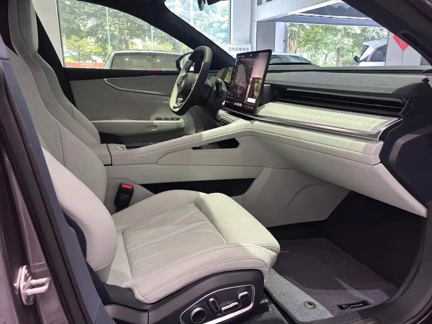 Extreme Krypton 001 2026 Model 103-degree AWD Ultra Edition — миниатюра 14