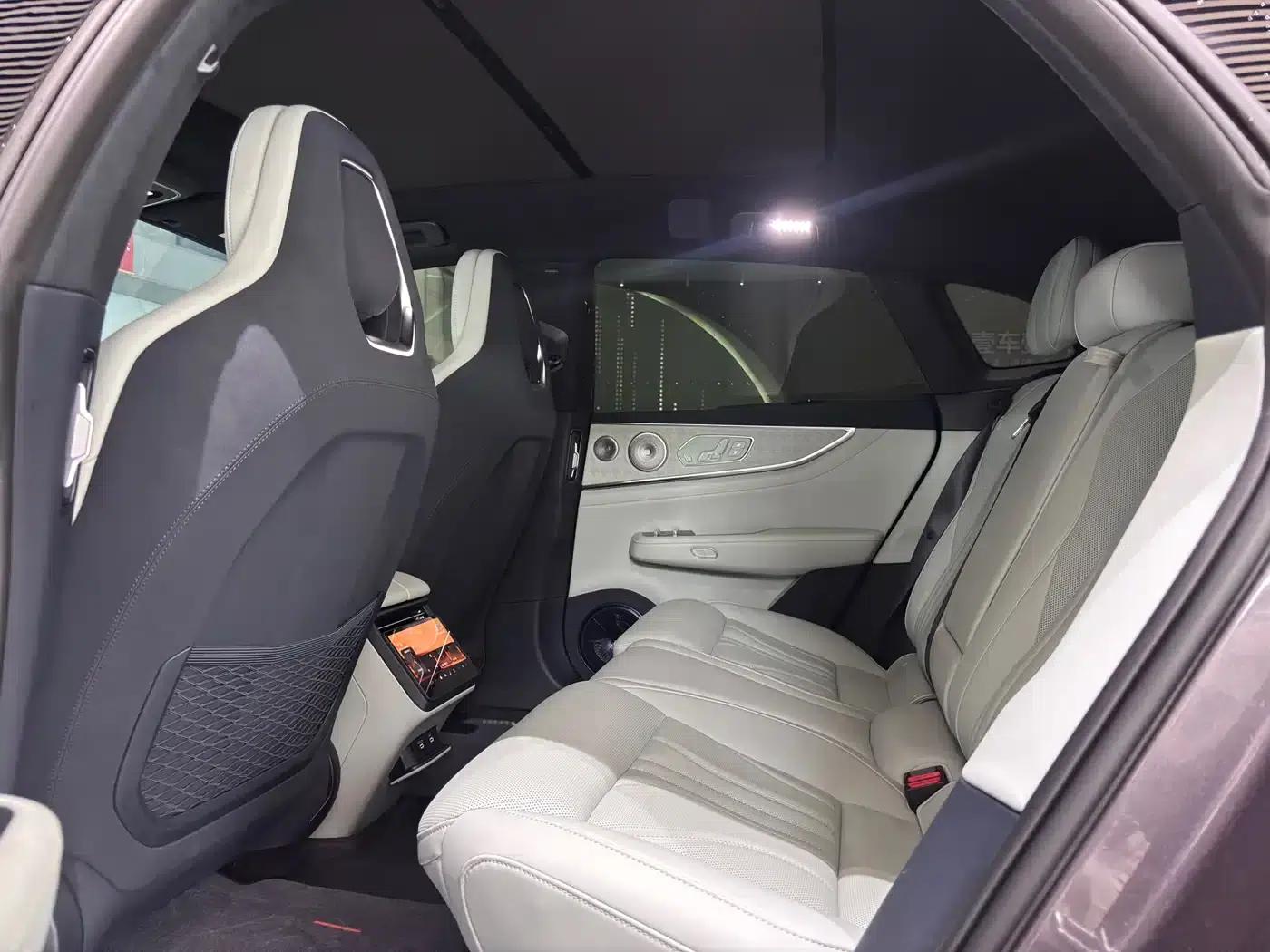 Extreme Krypton 001 2026 Model 103-degree AWD Ultra Edition — миниатюра 6