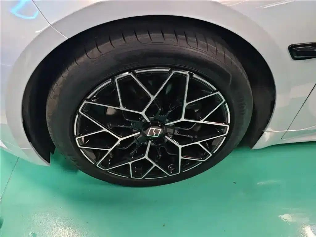 Extreme Krypton 001 2025 WE Edition 100kWh Rear-Wheel Drive — миниатюра 23