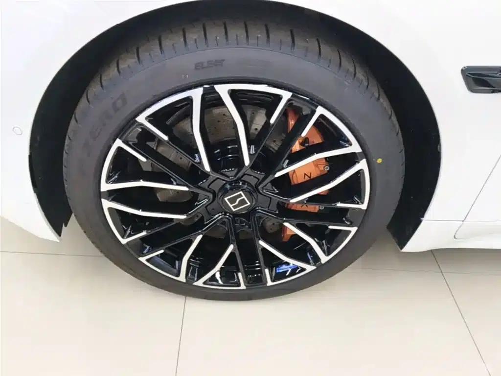 Extreme Krypton 001 2025 YOU Edition 100kWh Four-Wheel Drive — миниатюра 23