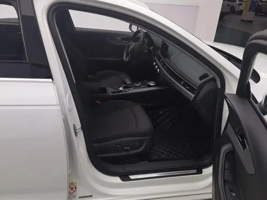 Audi A4L 2019 40 TFSI Progressive (China VI Emission Standard) — миниатюра 8