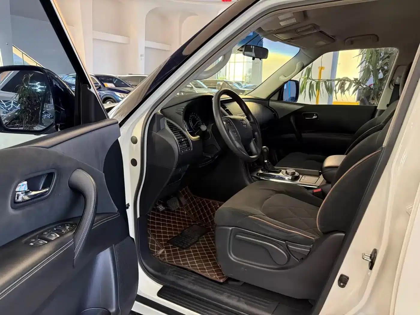 Nissan Patrol 2018 4.0L Leader Edition — миниатюра 5