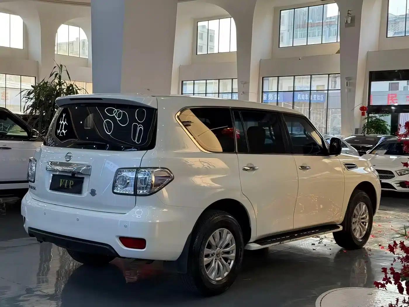 Nissan Patrol 2018 4.0L Leader Edition — миниатюра 7
