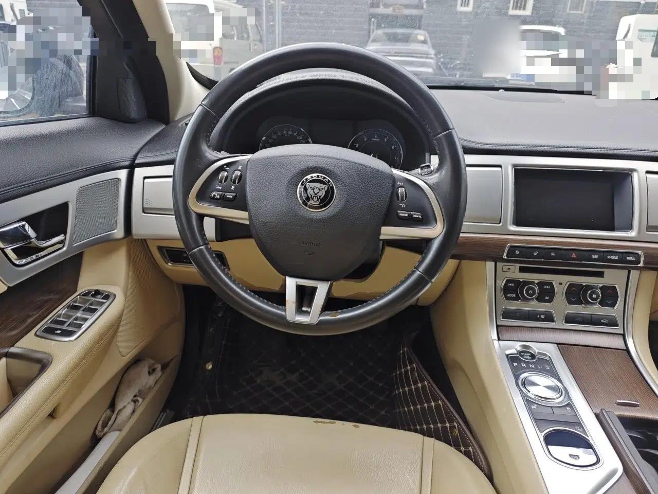 Used Jaguar XF 2013 XF 2.0T Luxury Edition — миниатюра 10