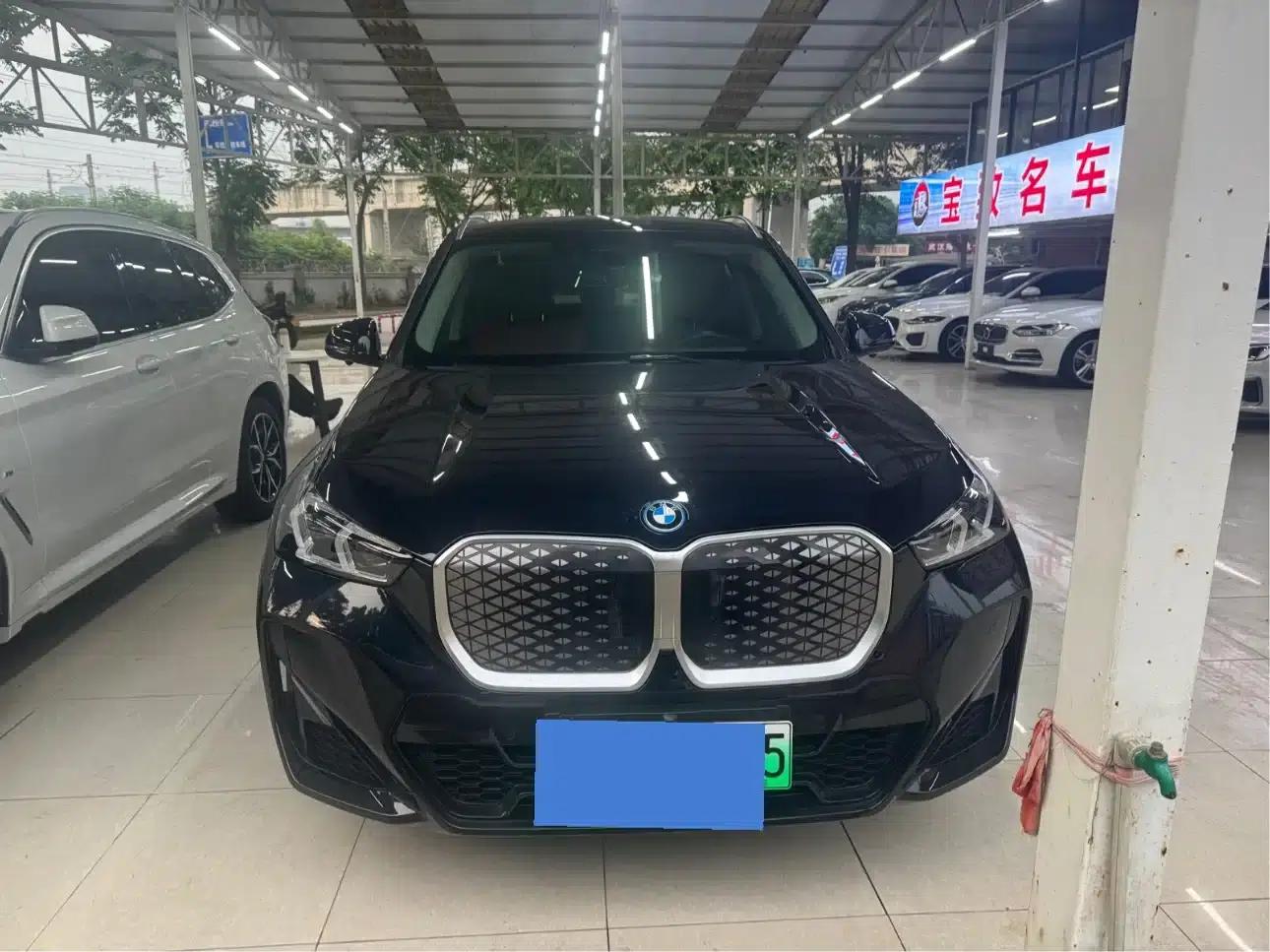 BMW iX1 2023 eDrive25L M Sport Package — миниатюра 2