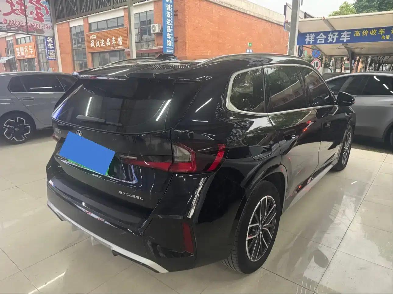 BMW iX1 2023 eDrive25L M Sport Package — миниатюра 11