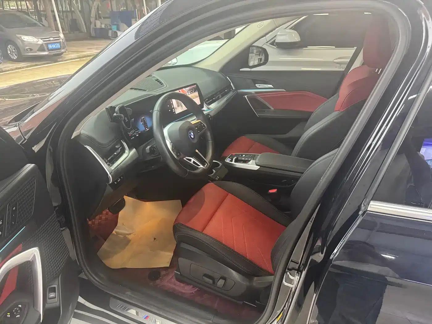 BMW iX1 2023 eDrive25L M Sport Package — миниатюра 4
