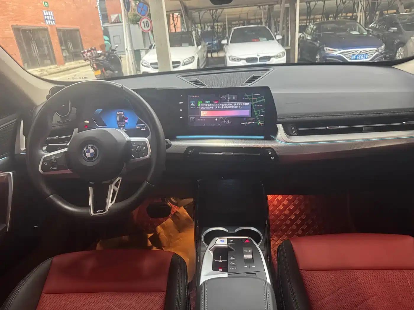 BMW iX1 2023 eDrive25L M Sport Package — миниатюра 10