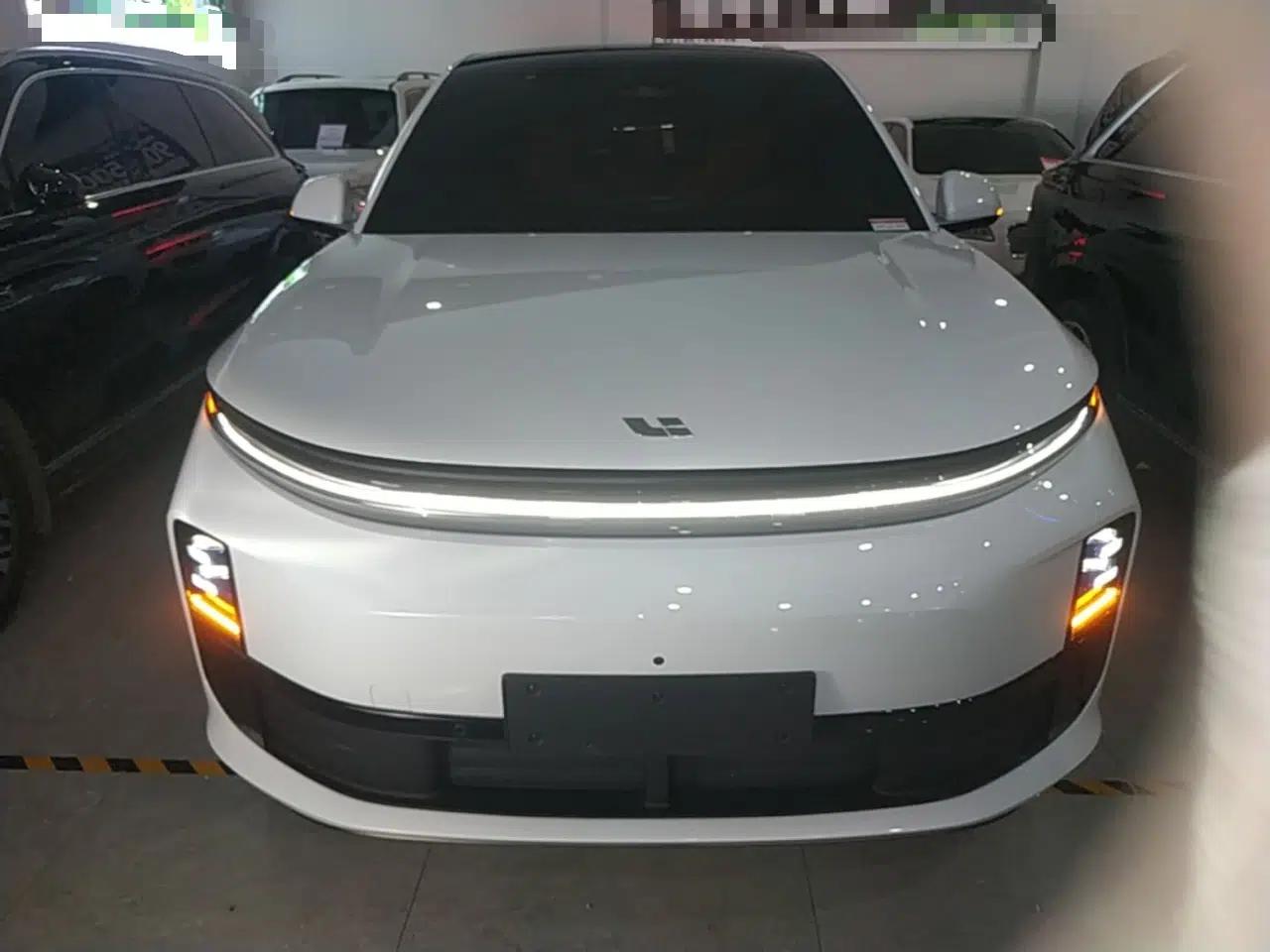 Used Li Auto L6 2024 Pro Model — миниатюра 2
