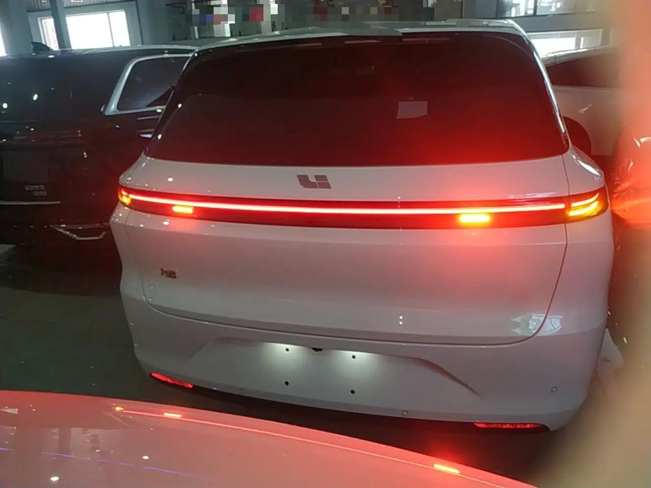 Used Li Auto L6 2024 Pro Model — миниатюра 5