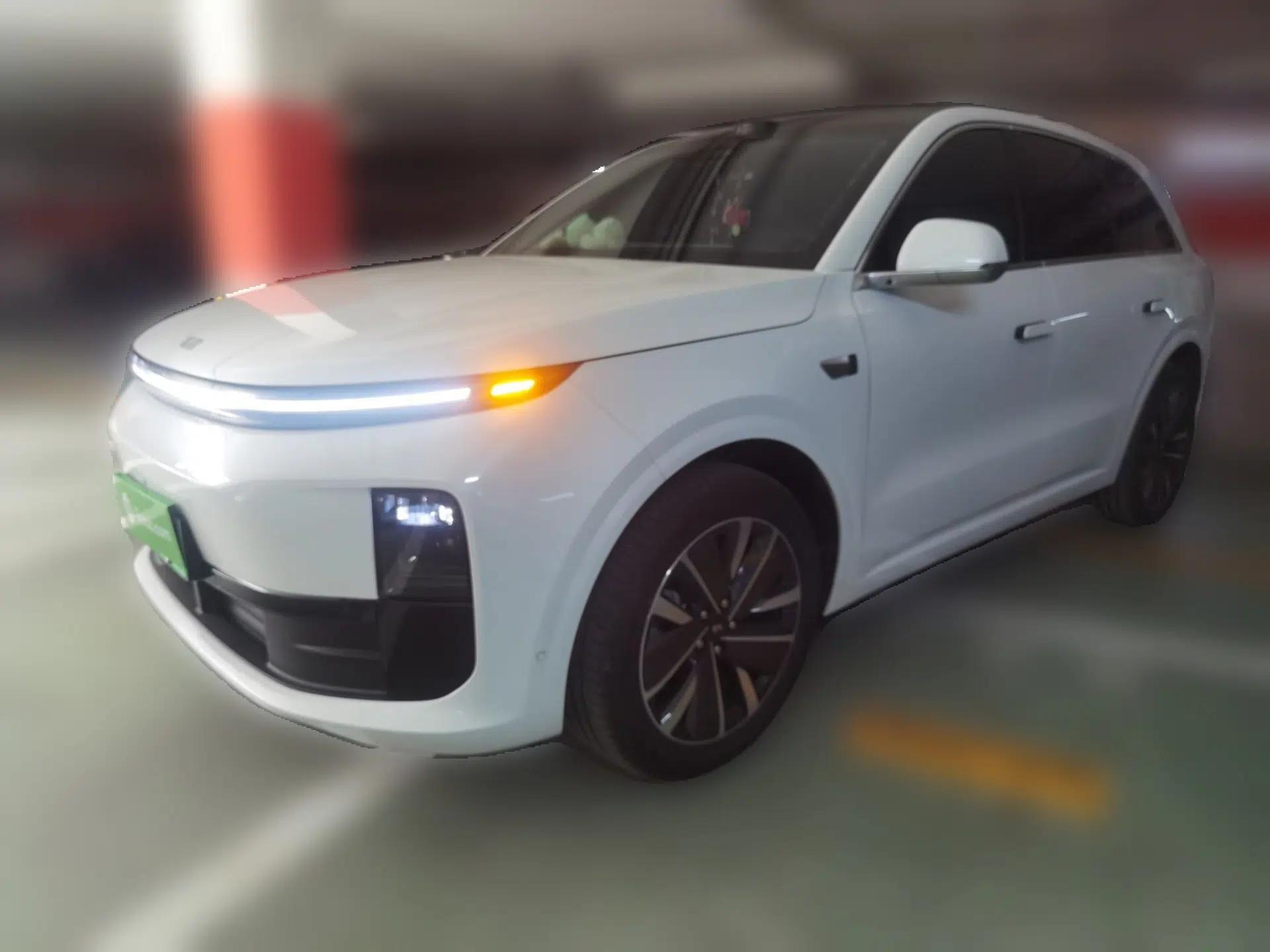 Used Li Auto L6 2025 Pro Smart Refresh Edition — миниатюра 1