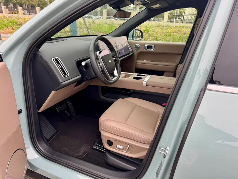 Used Li Auto L6 2025 Pro Smart Refresh Edition — миниатюра 28