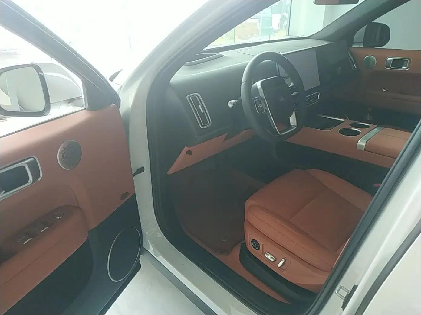 Used Li Auto L6 2025 Pro Smart Refresh Edition — миниатюра 18