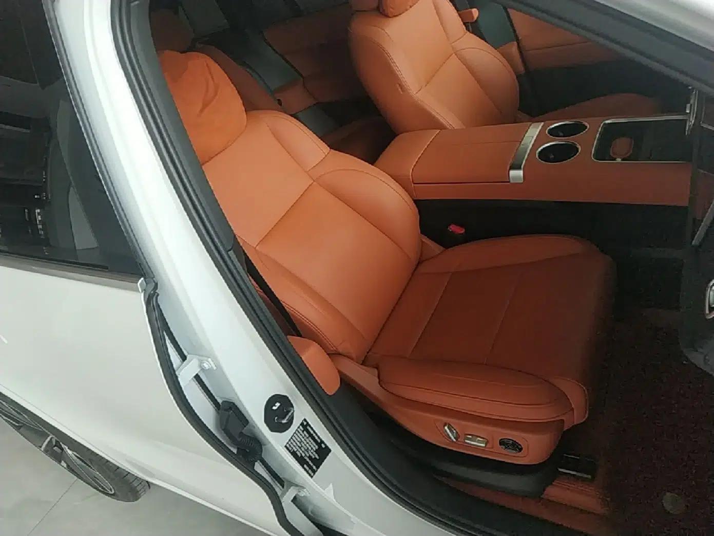 Used Li Auto L6 2025 Pro Smart Refresh Edition — миниатюра 19