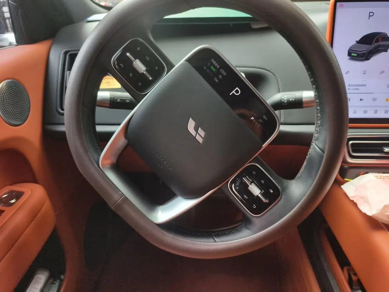Used Li Auto L6 2024 Pro Model — миниатюра 10