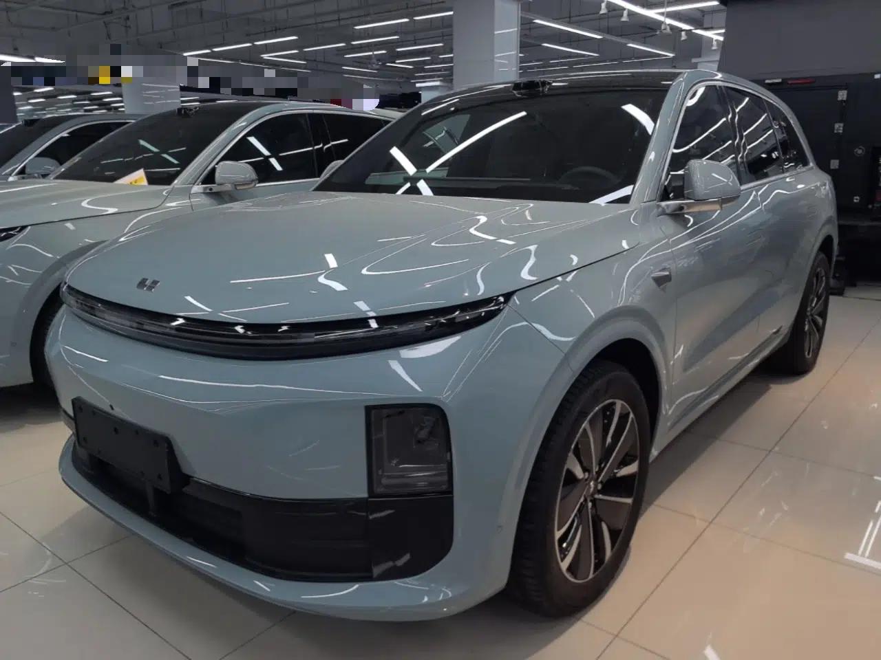 Used Li Auto L6 2025 Max Smart Refresh Edition — миниатюра 1