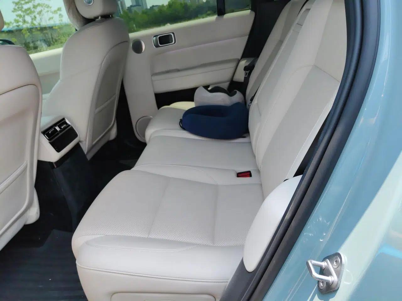 Used Li Auto L6 2025 Pro Smart Refresh Edition — миниатюра 17