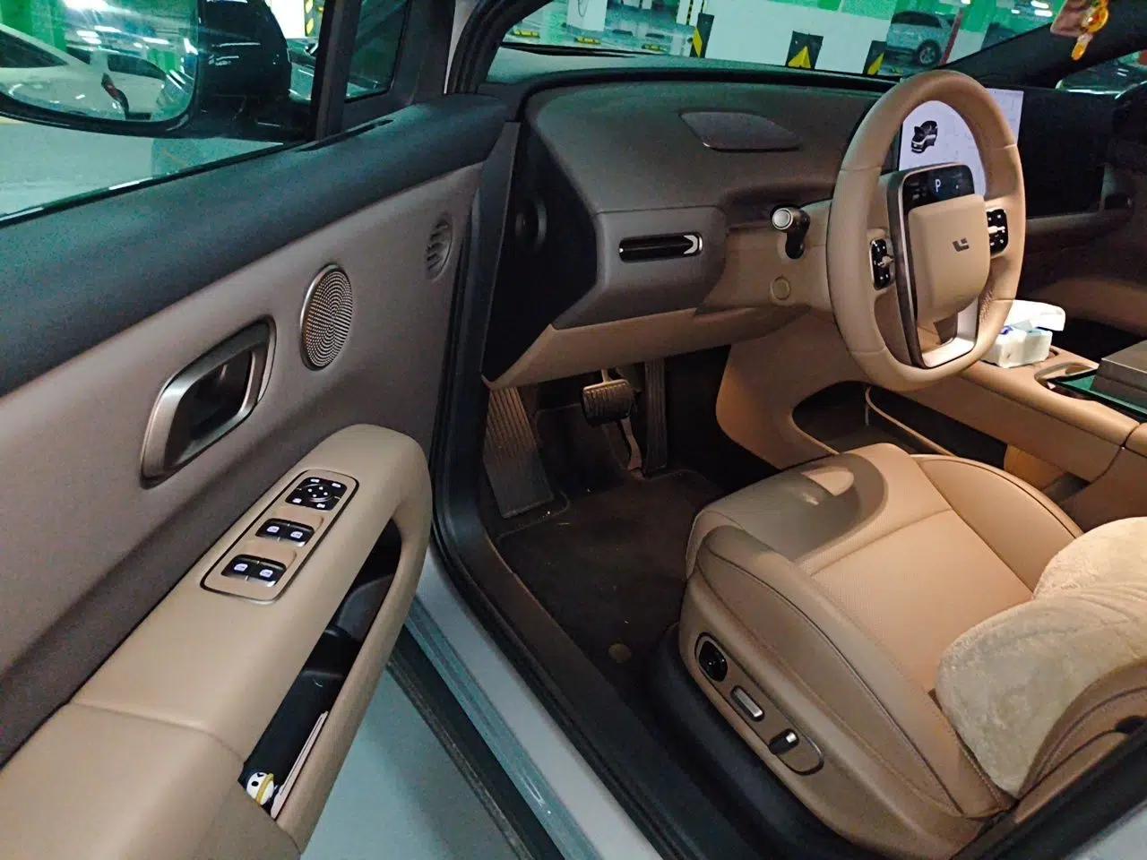 Used Li Auto i6 2025 Model Four-Wheel-Drive Standard Type — миниатюра 16
