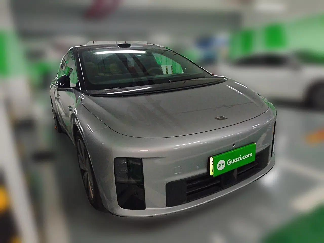 Used Li Auto i6 2025 Model Four-Wheel-Drive Standard Type — миниатюра 3