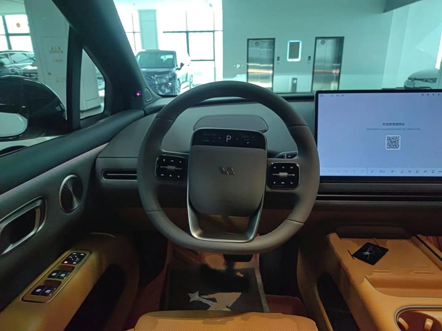 Used Li Auto i6 2025 Model Four-Wheel-Drive Standard Type — миниатюра 13