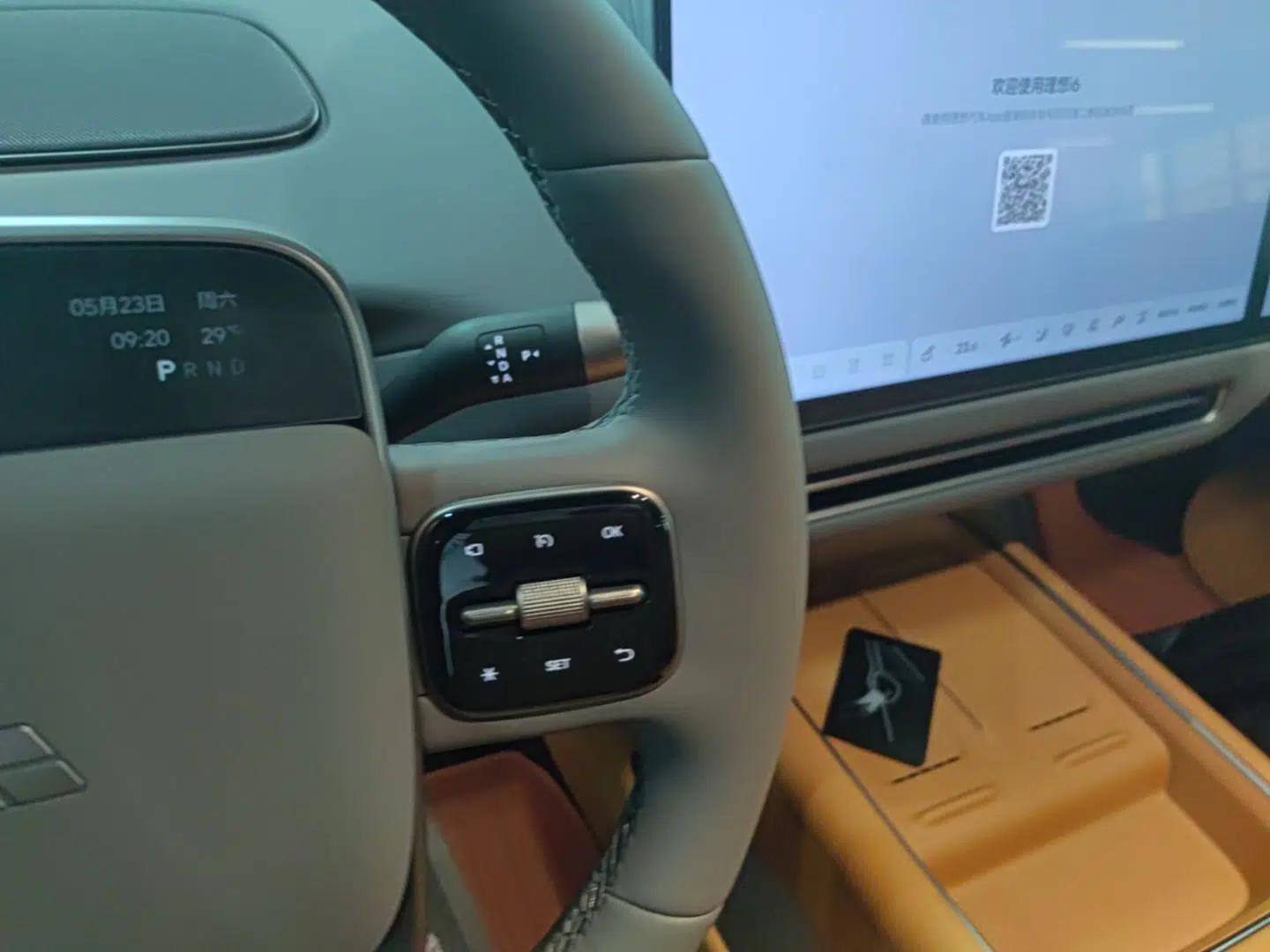 Used Li Auto i6 2025 Model Four-Wheel-Drive Standard Type — миниатюра 16