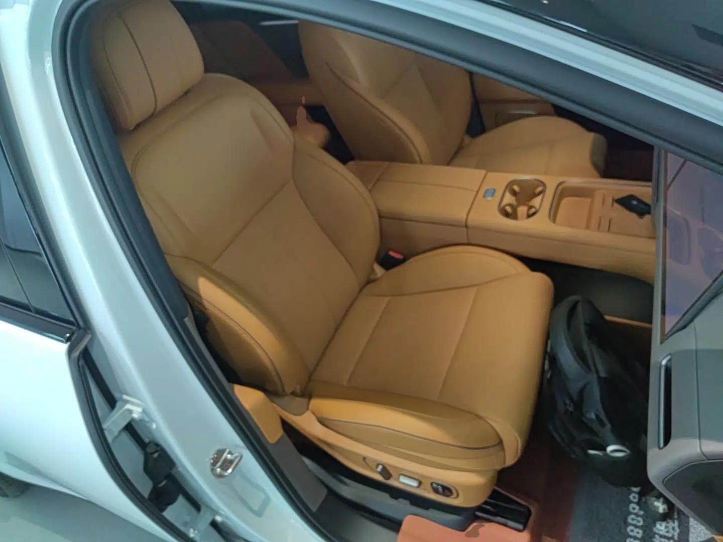 Used Li Auto i6 2025 Model Four-Wheel-Drive Standard Type — миниатюра 19