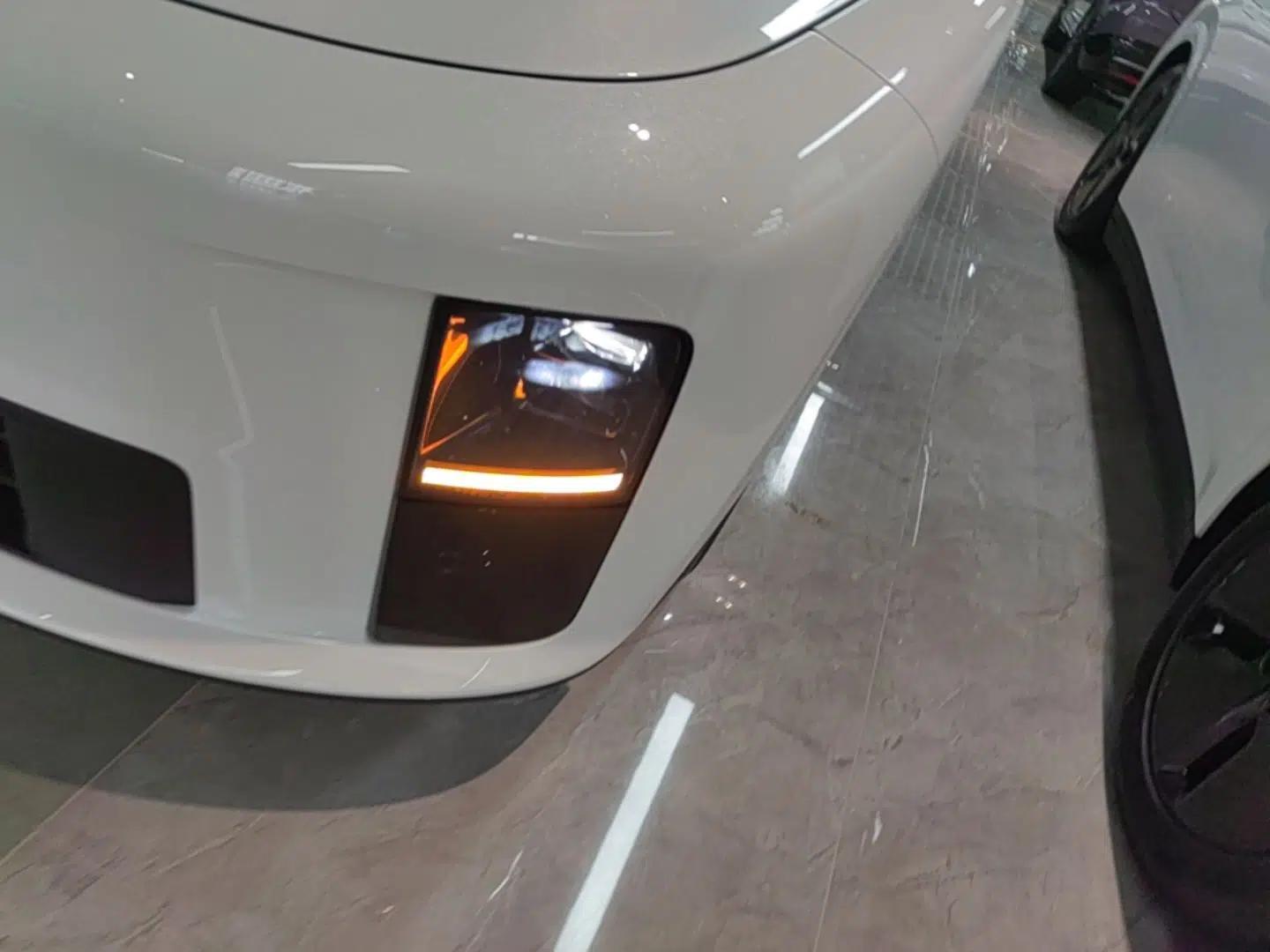 Used Li Auto i6 2025 Model Four-Wheel-Drive Standard Type — миниатюра 8