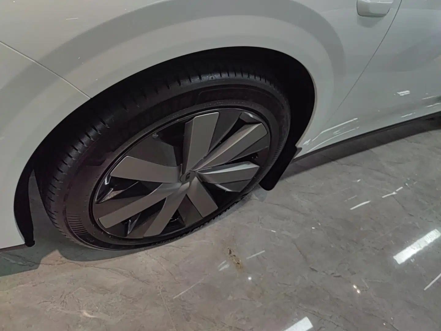 Used Li Auto i6 2025 Model Four-Wheel-Drive Standard Type — миниатюра 10