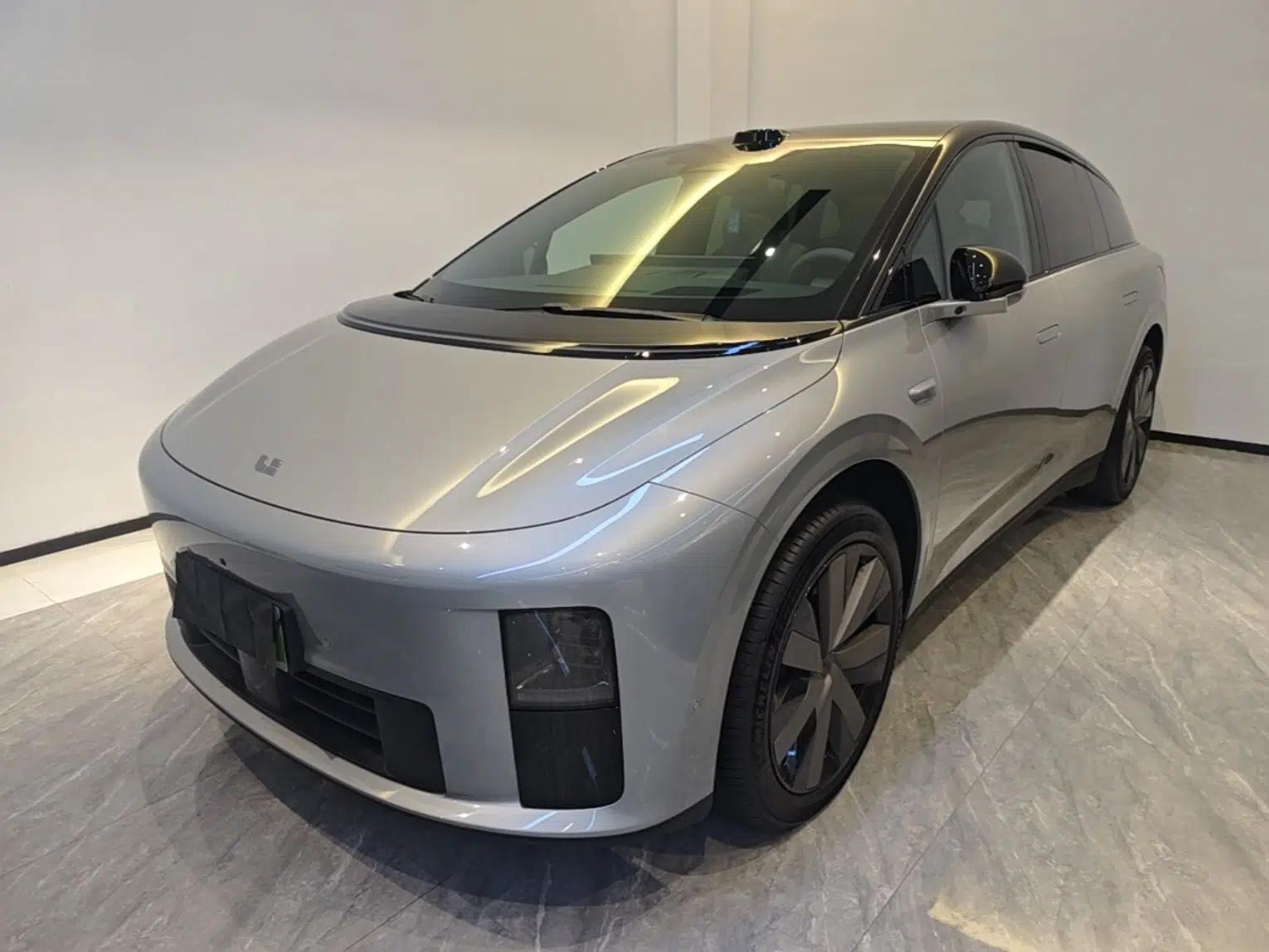 Used Li Auto i6 2025 Model Two-Wheel-Drive Standard Type — миниатюра 1