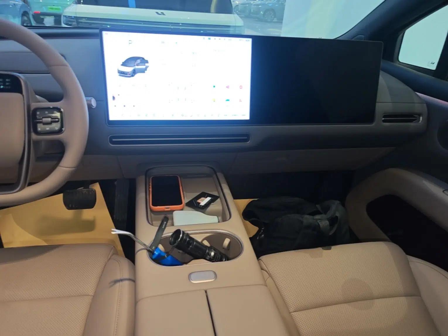 Used Li Auto i6 2025 Model Two-Wheel-Drive Standard Type — миниатюра 15