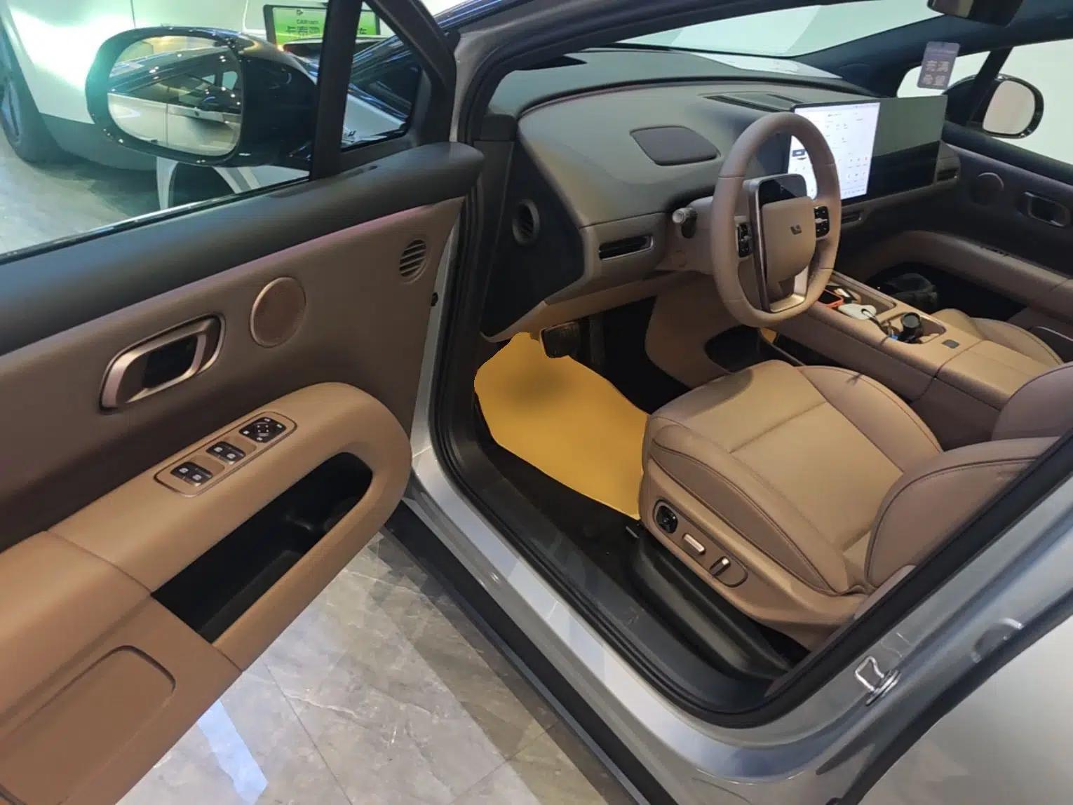 Used Li Auto i6 2025 Model Two-Wheel-Drive Standard Type — миниатюра 18
