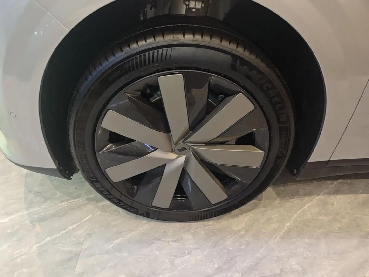 Used Li Auto i6 2025 Model Two-Wheel-Drive Standard Type — миниатюра 10