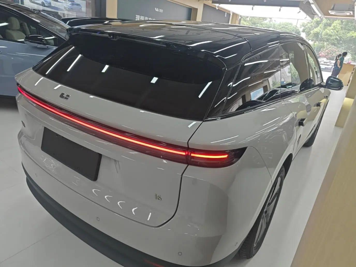 Used Li Auto i6 2025 Model Two-Wheel-Drive Standard Type — миниатюра 6
