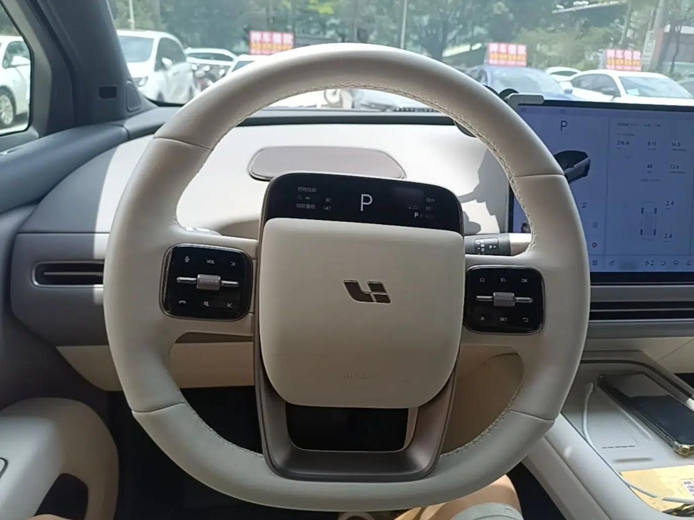 Used Li Auto i6 2025 Model Two-Wheel-Drive Standard Type — миниатюра 13