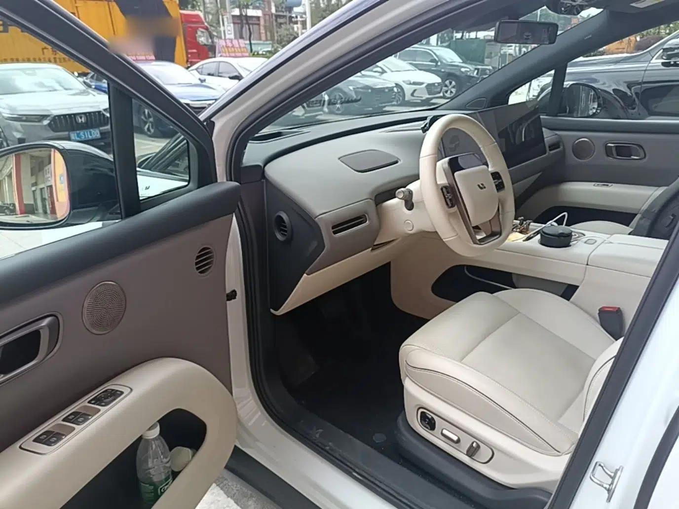 Used Li Auto i6 2025 Model Two-Wheel-Drive Standard Type — миниатюра 18