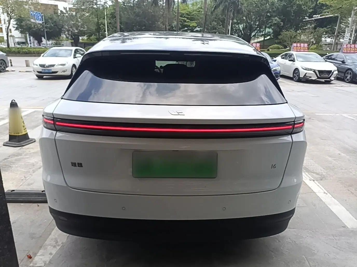 Used Li Auto i6 2025 Model Two-Wheel-Drive Standard Type — миниатюра 5