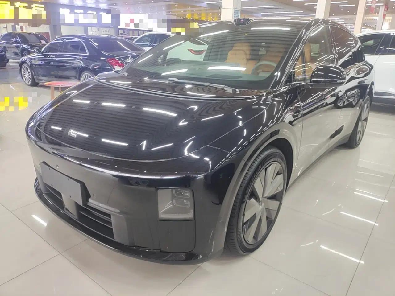 Used Li Auto i6 2025 Model Two-Wheel-Drive Standard Type — миниатюра 1
