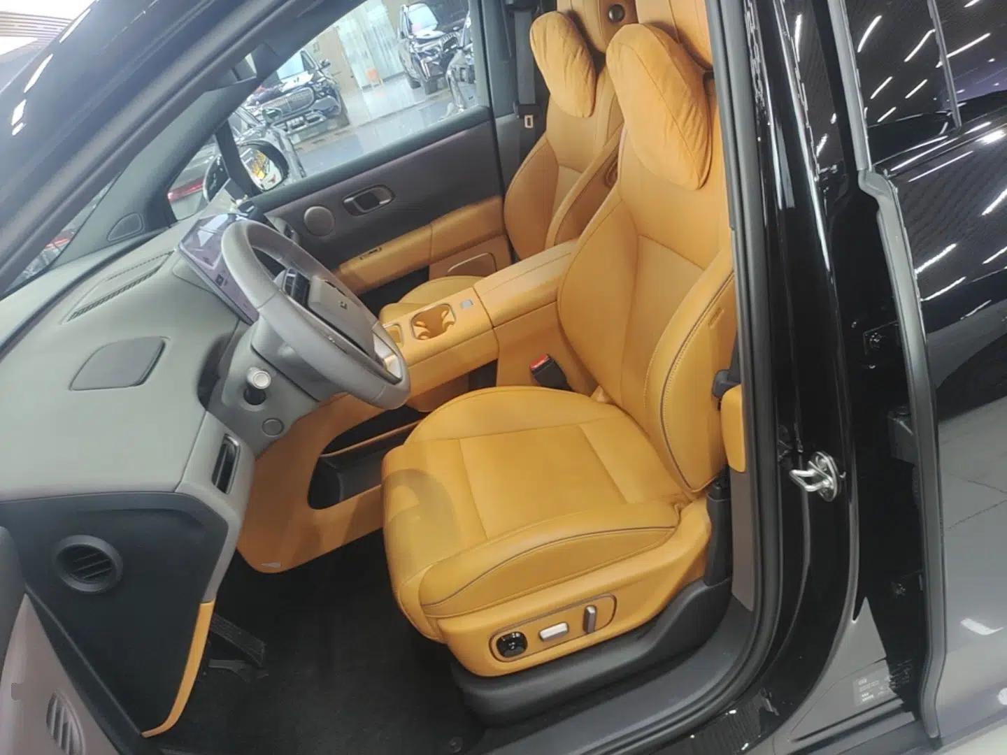 Used Li Auto i6 2025 Model Two-Wheel-Drive Standard Type — миниатюра 17