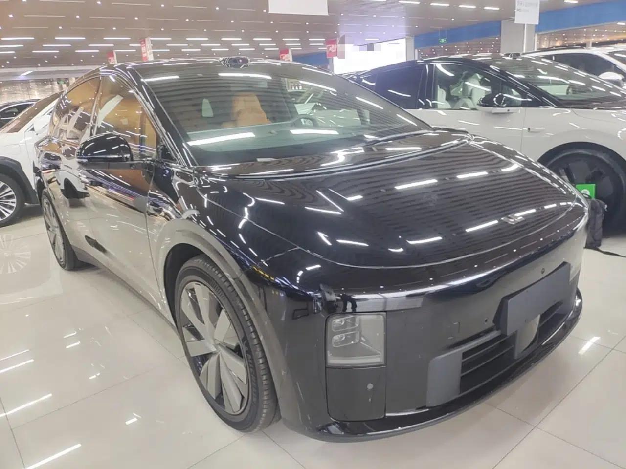 Used Li Auto i6 2025 Model Two-Wheel-Drive Standard Type — миниатюра 3