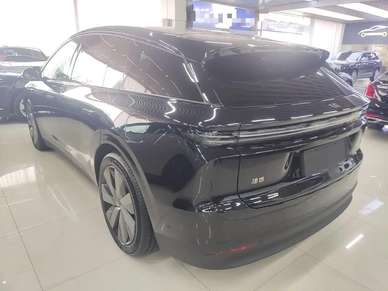 Used Li Auto i6 2025 Model Two-Wheel-Drive Standard Type — миниатюра 4