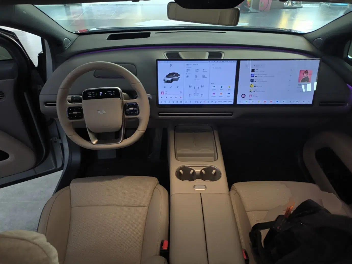Used Li Auto i6 2025 Model Two-Wheel-Drive Standard Type — миниатюра 12